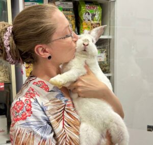 Кролики. Як правильно утримувати і чим годувати?